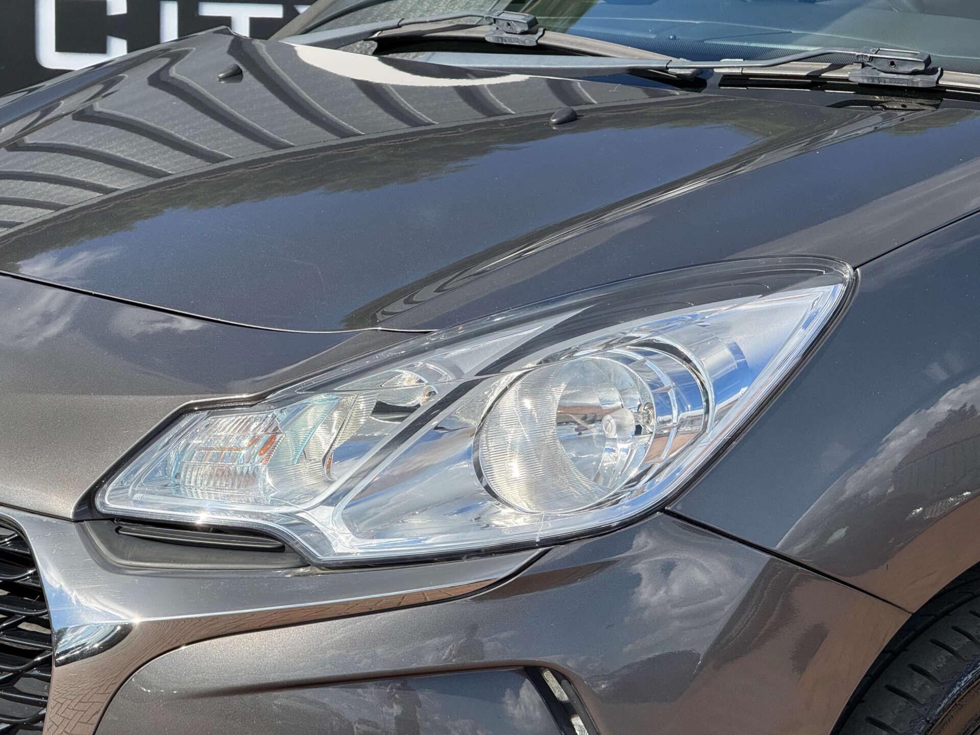 DS Automobiles DS 3 view 6