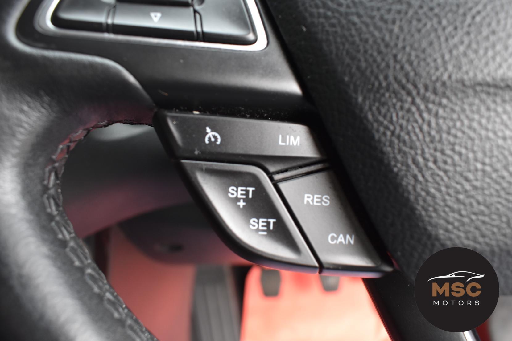 Ford Focus view 43