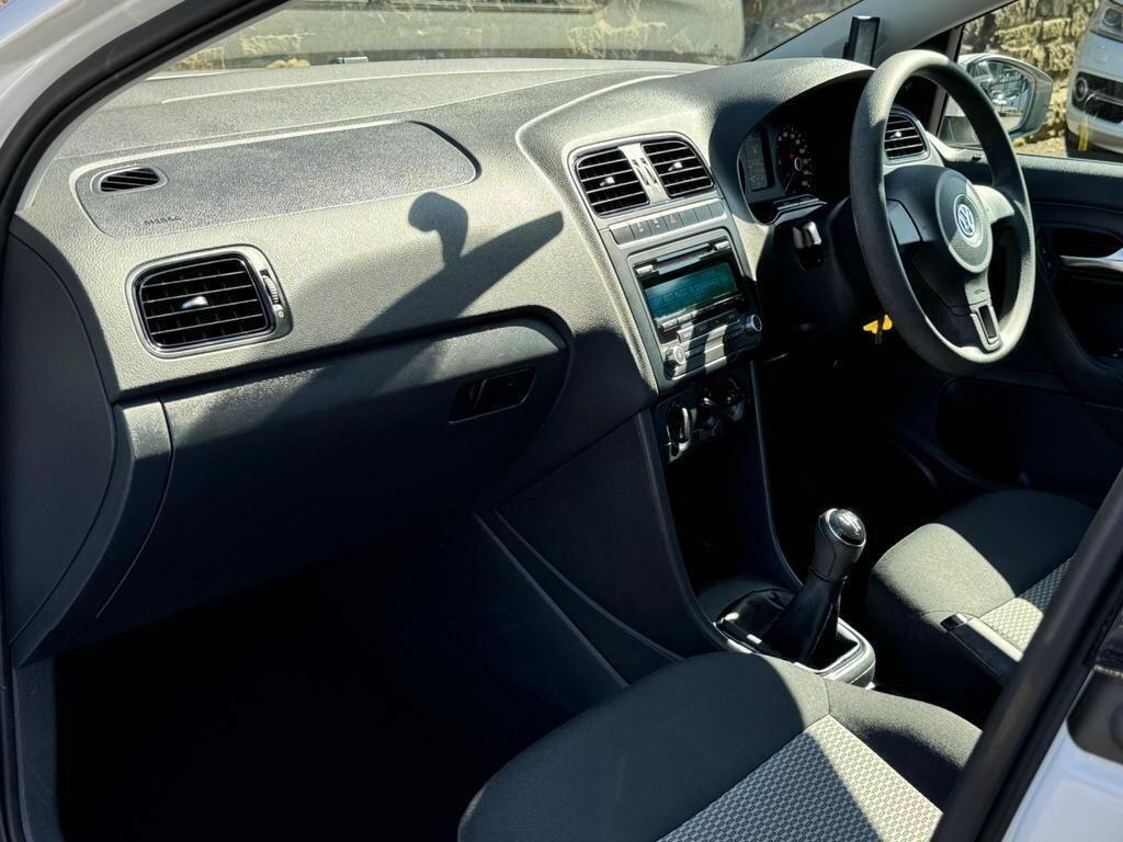 Volkswagen Polo view 13