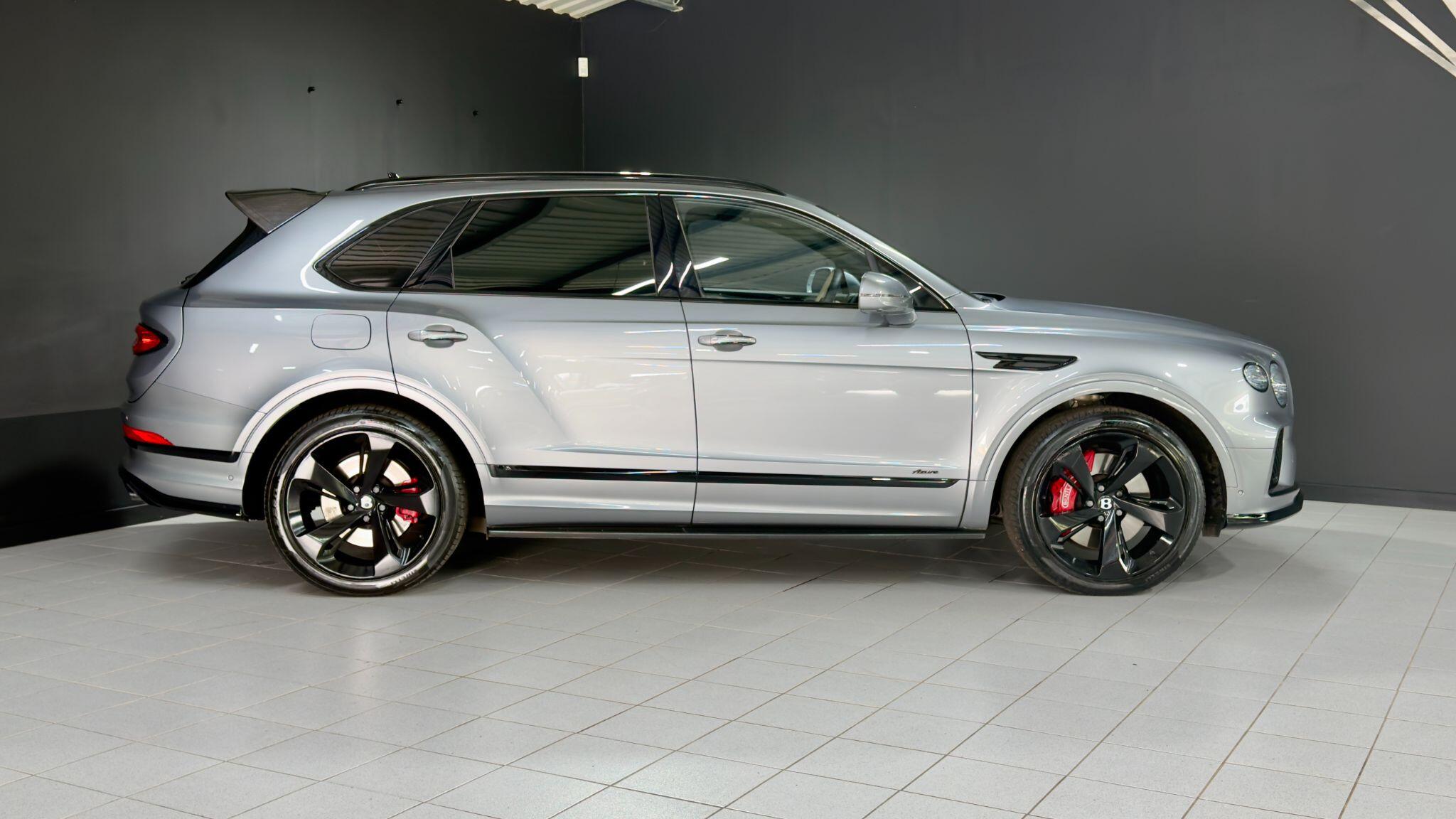 Bentley Bentayga view 23