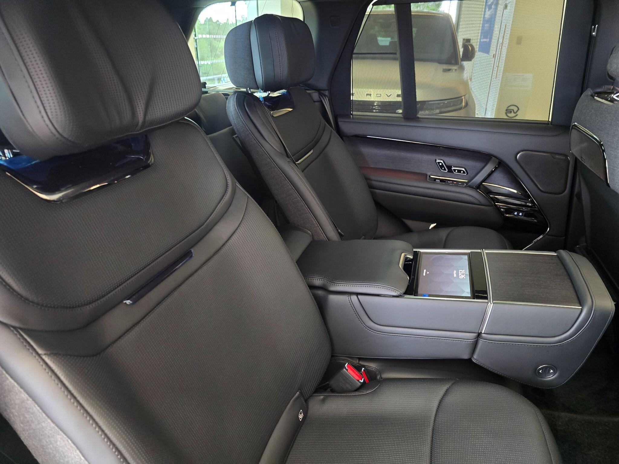 Land Rover Range Rover view 33