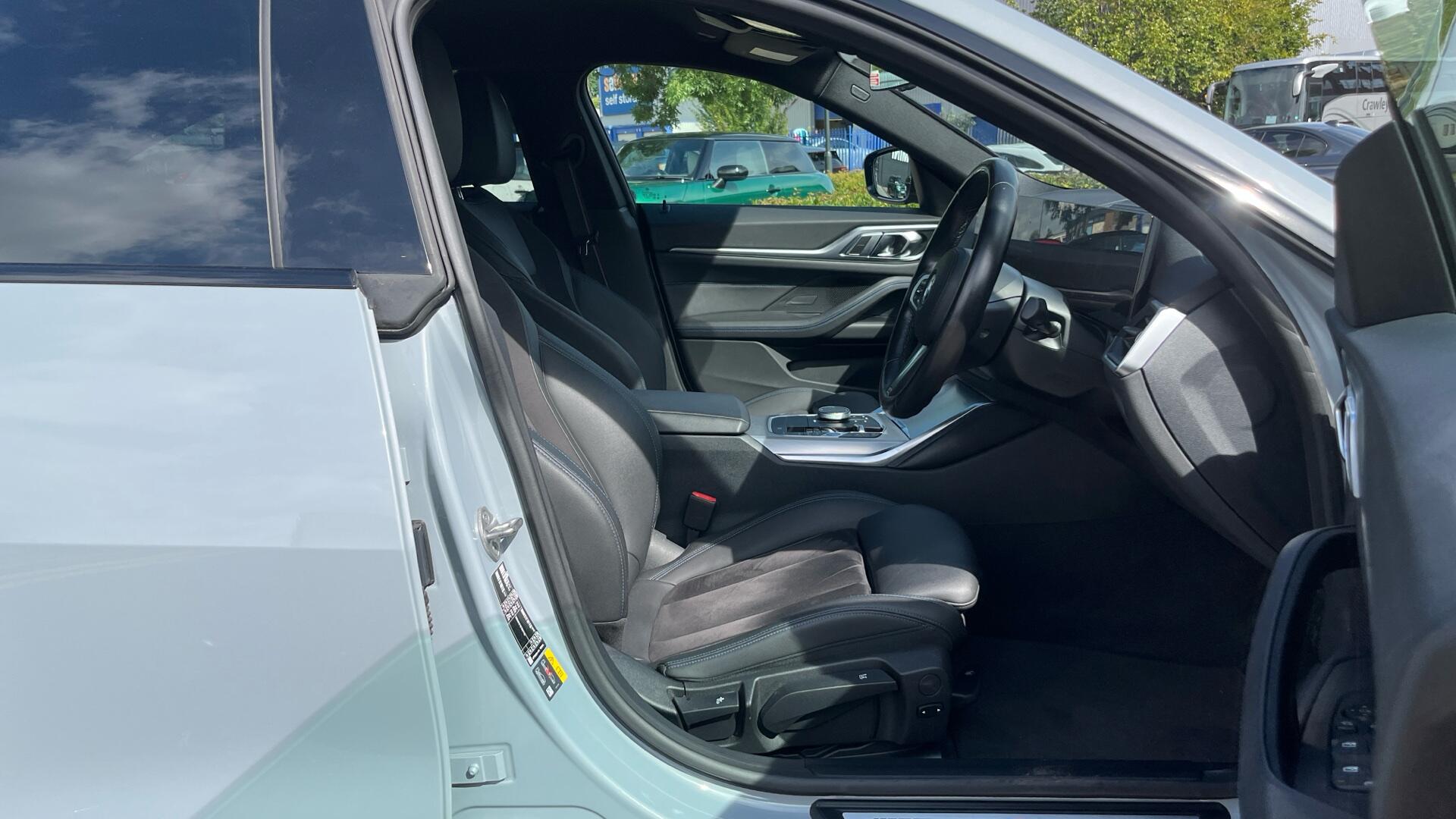 BMW i4 view 11