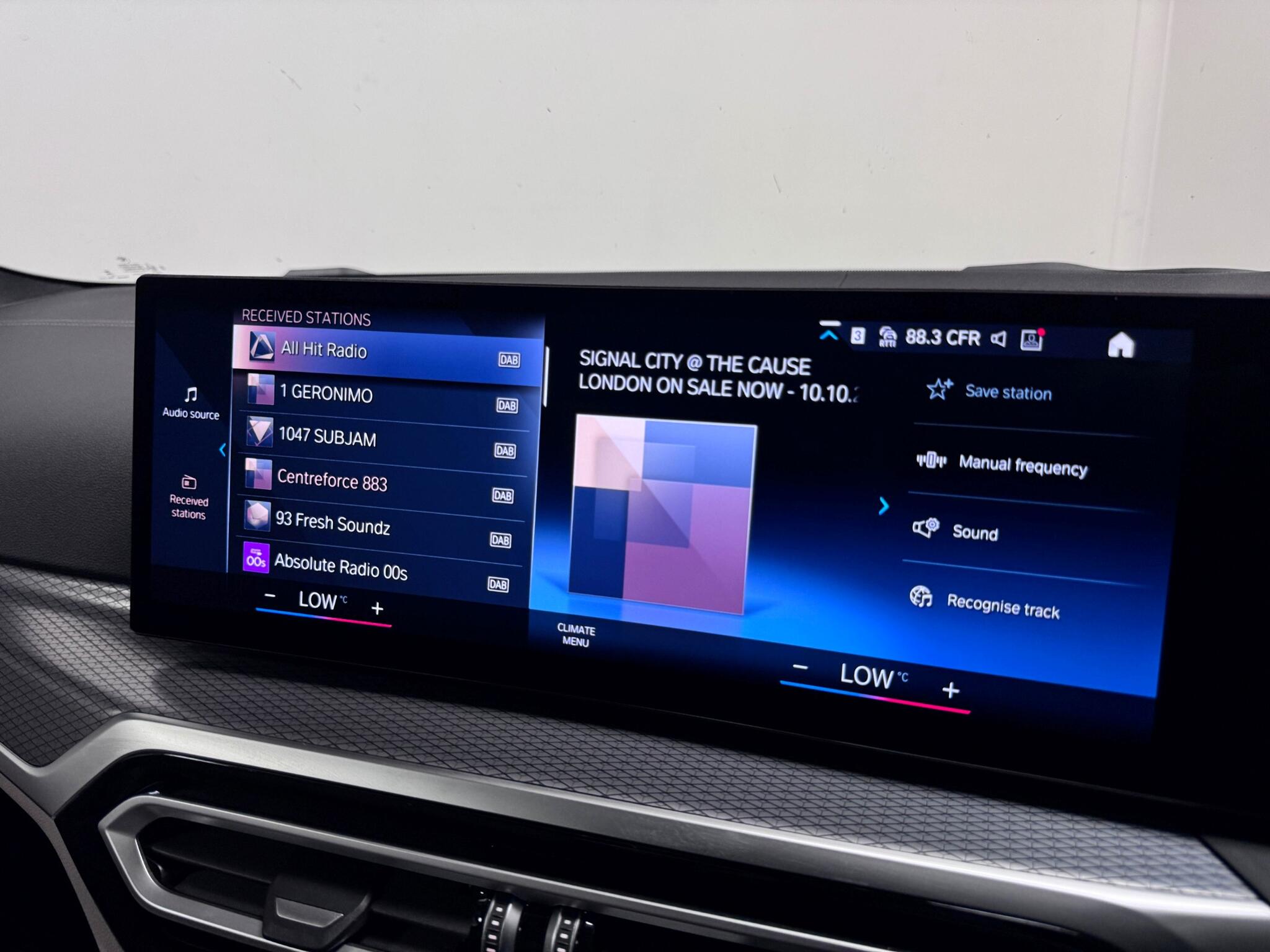 BMW 3 Series view 44