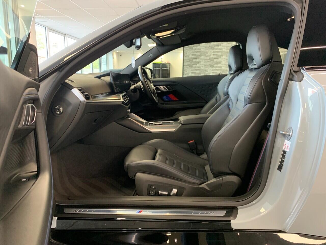 BMW 2 Series view 25