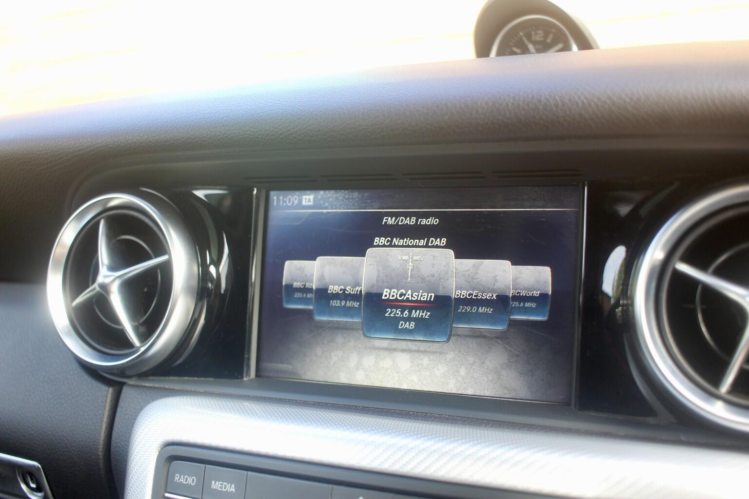 Mercedes-Benz SLC view 20