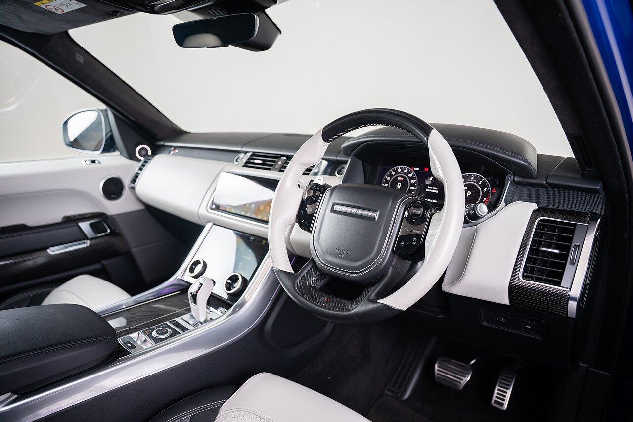 Land Rover Range Rover Sport view 16