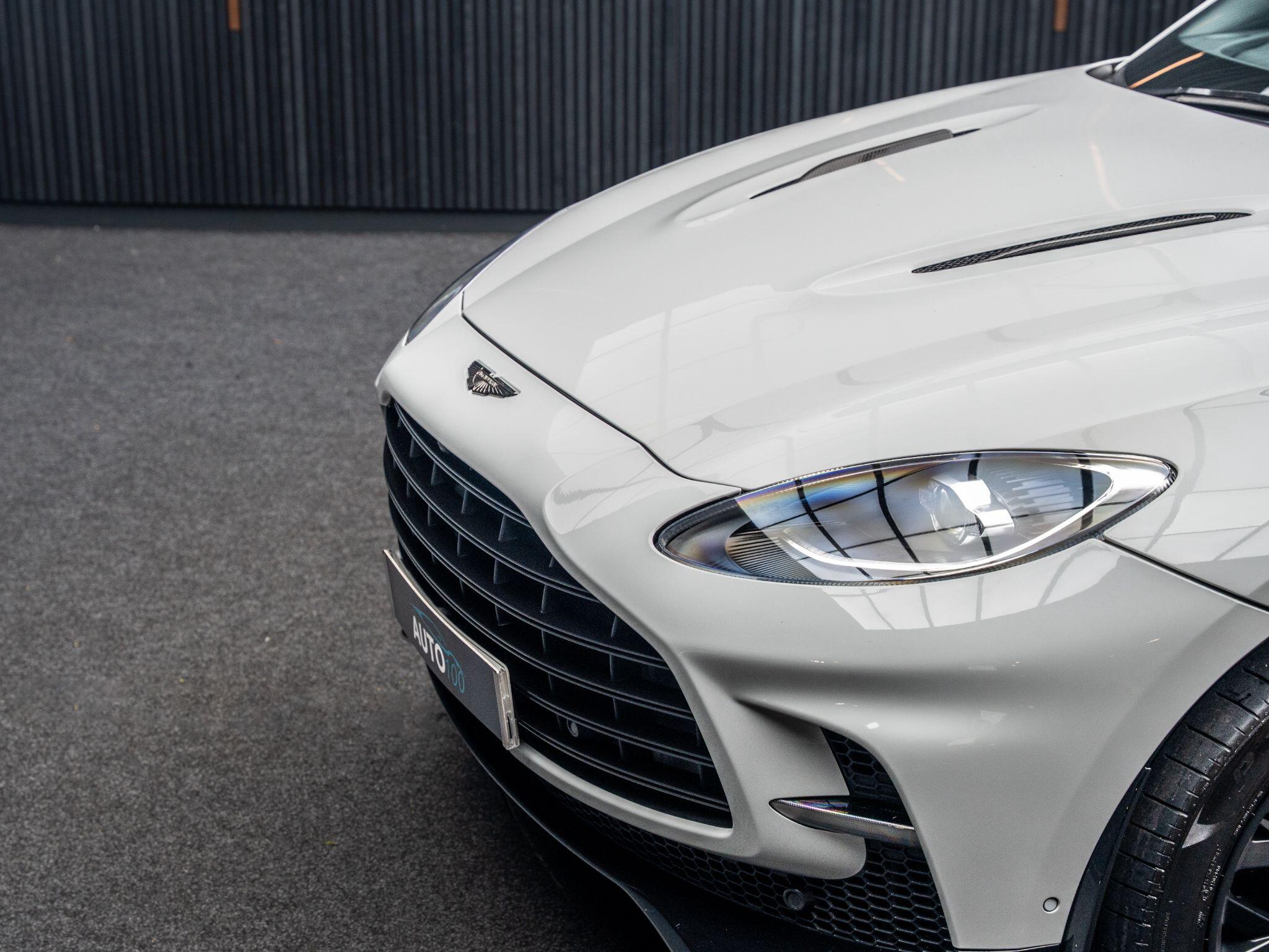 Aston Martin DBX view 21