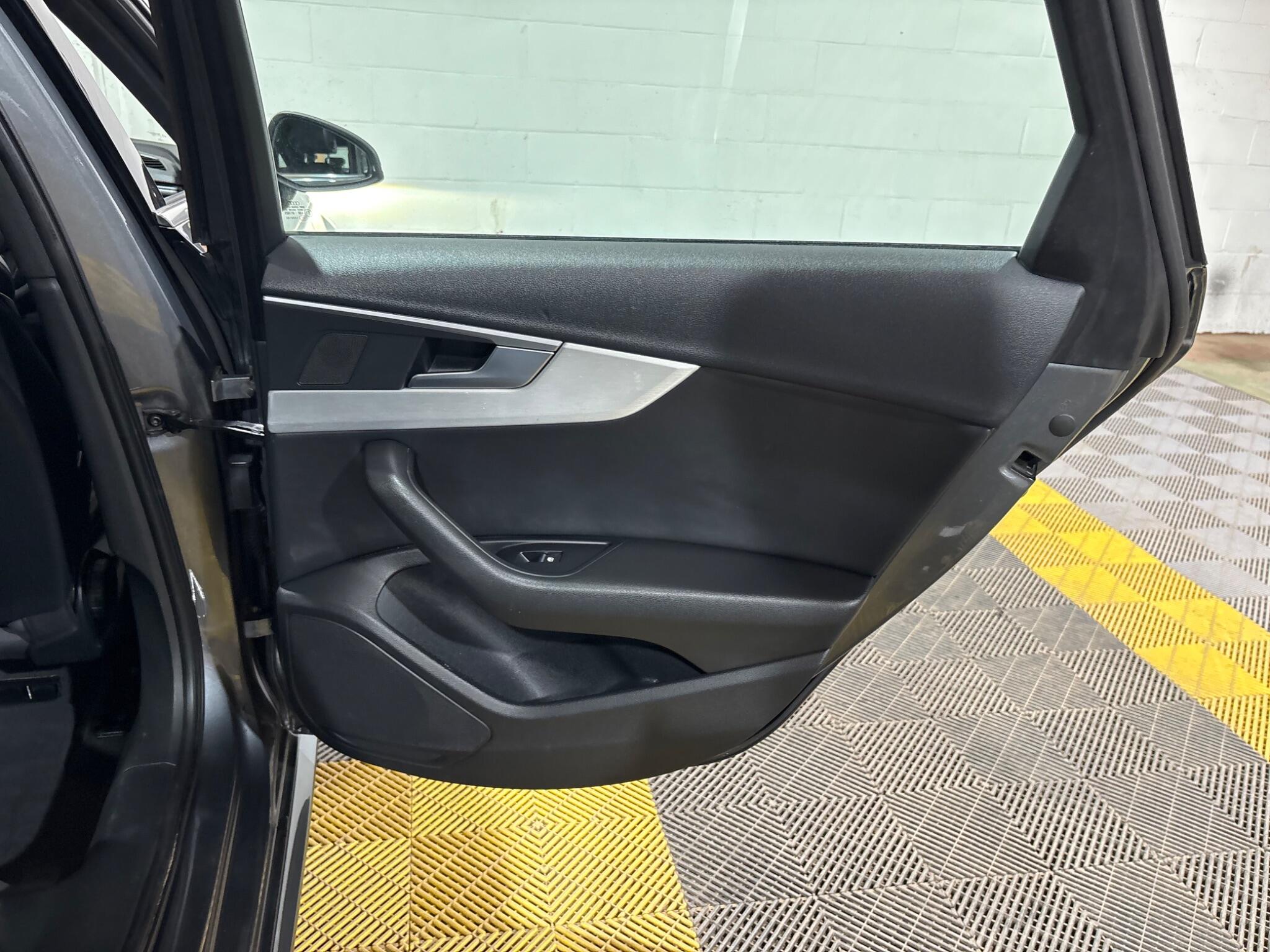 Audi A4 view 37