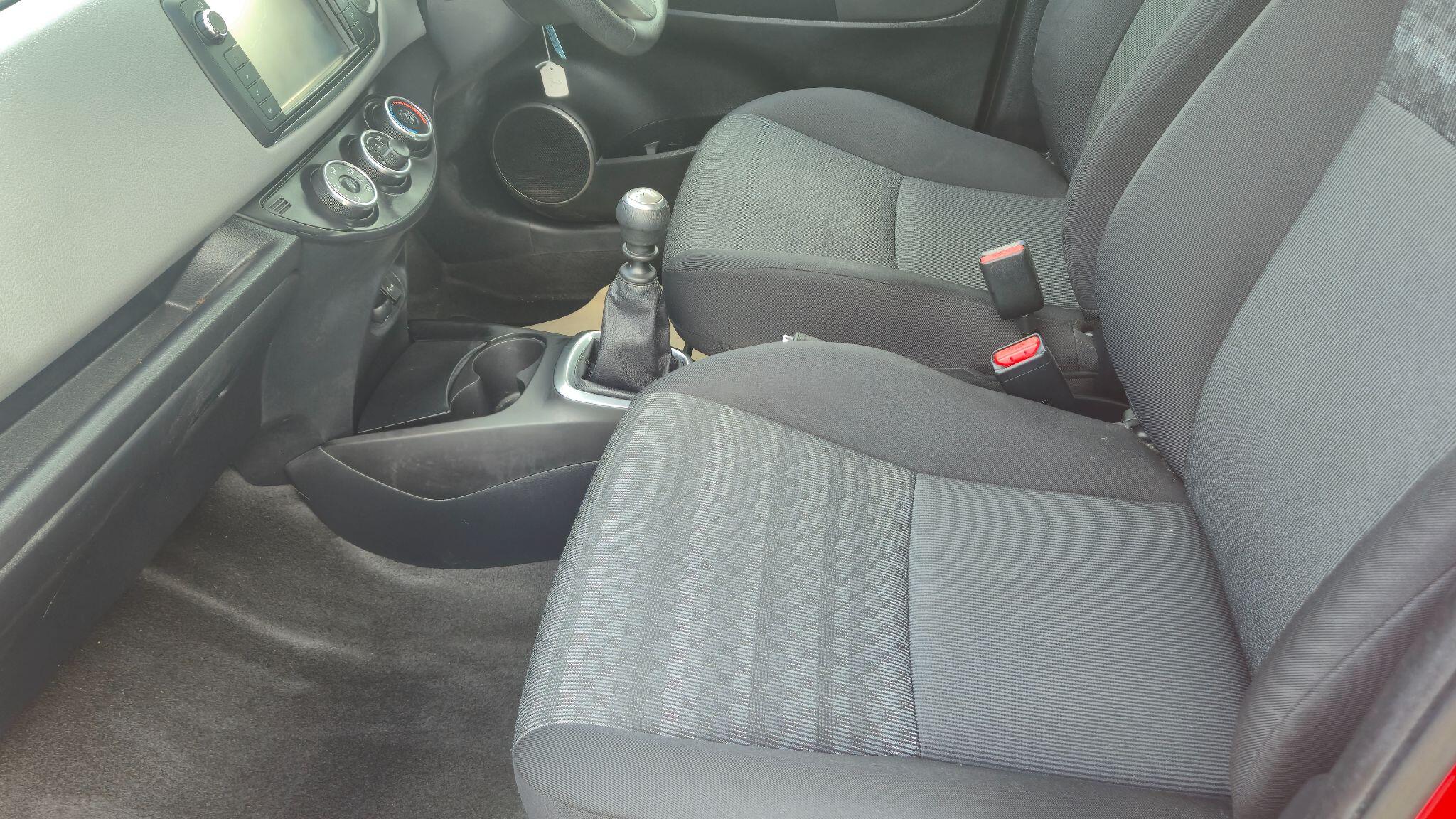 Toyota Yaris view 31