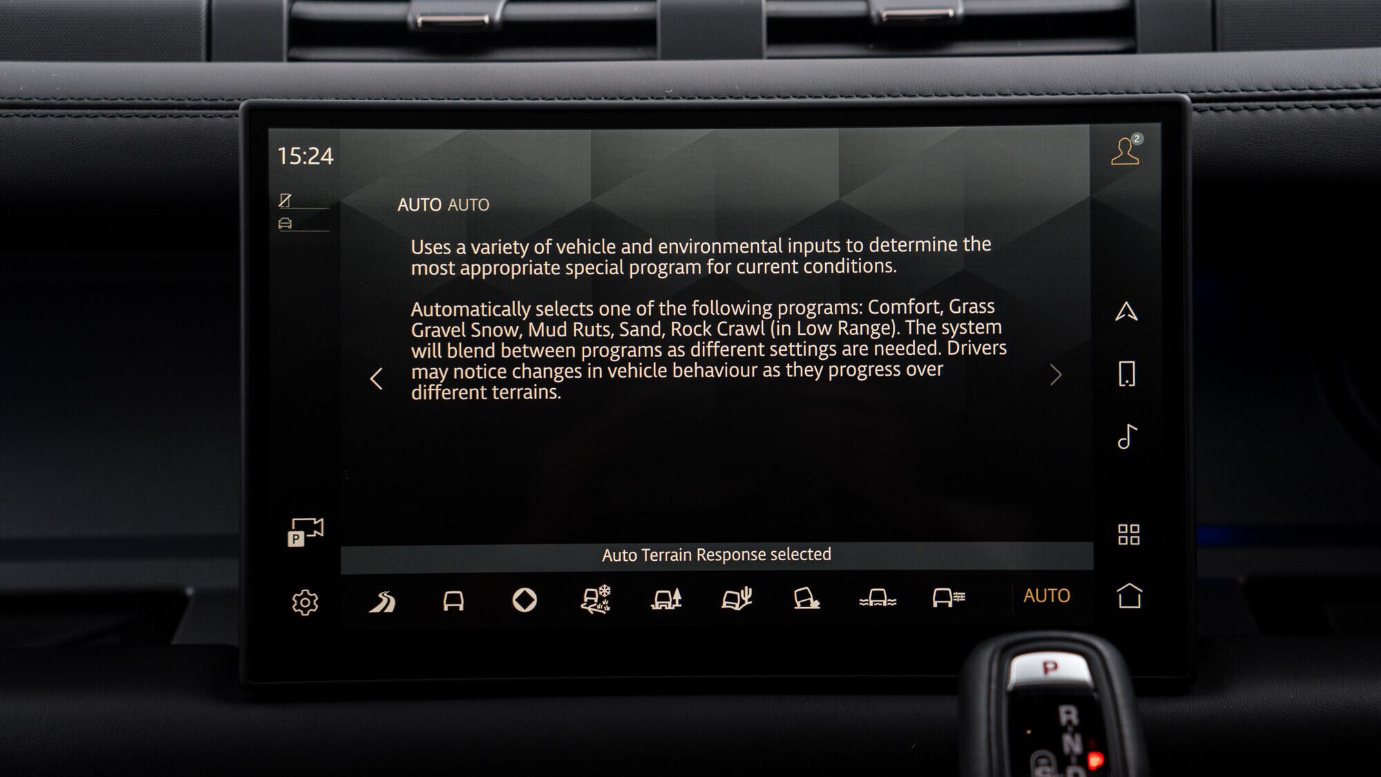Land Rover Defender 110 view 33