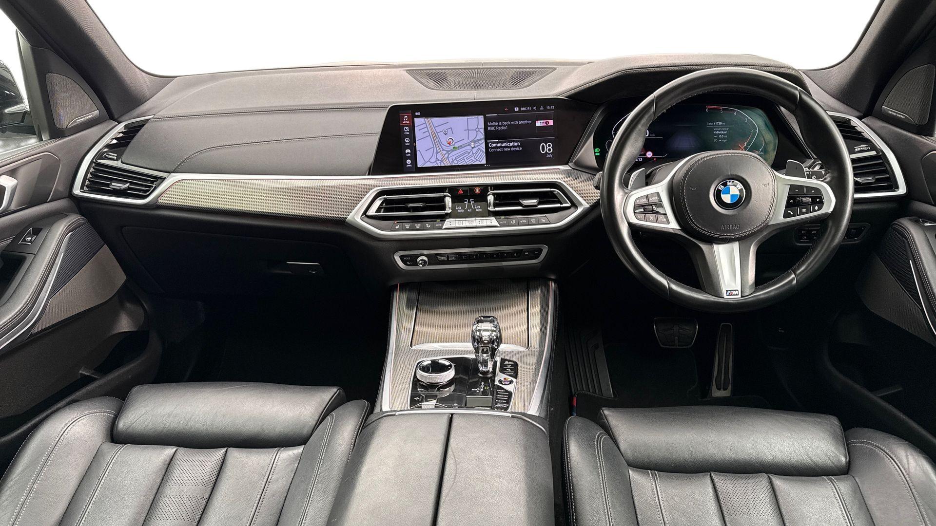 BMW X5 view 4