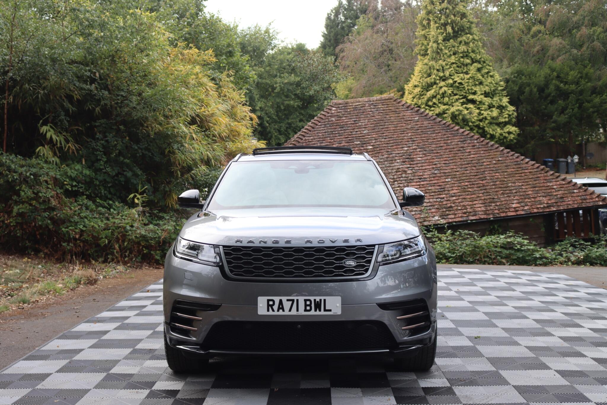 Land Rover Range Rover Velar view 22