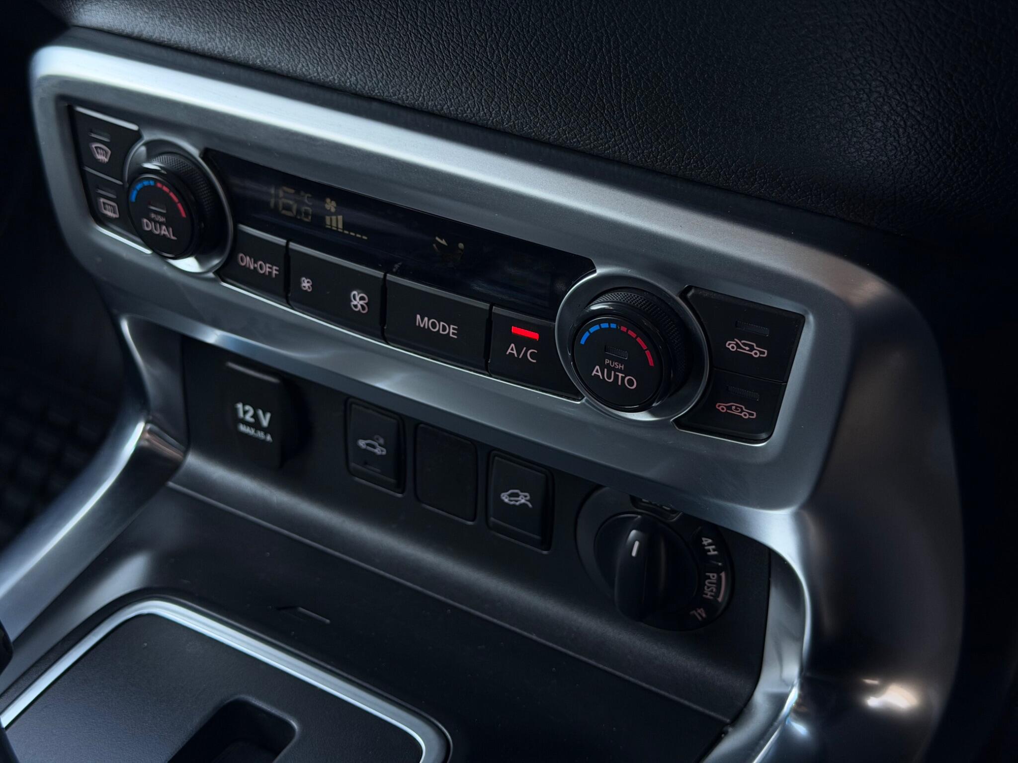 Mercedes-Benz X-Class view 24