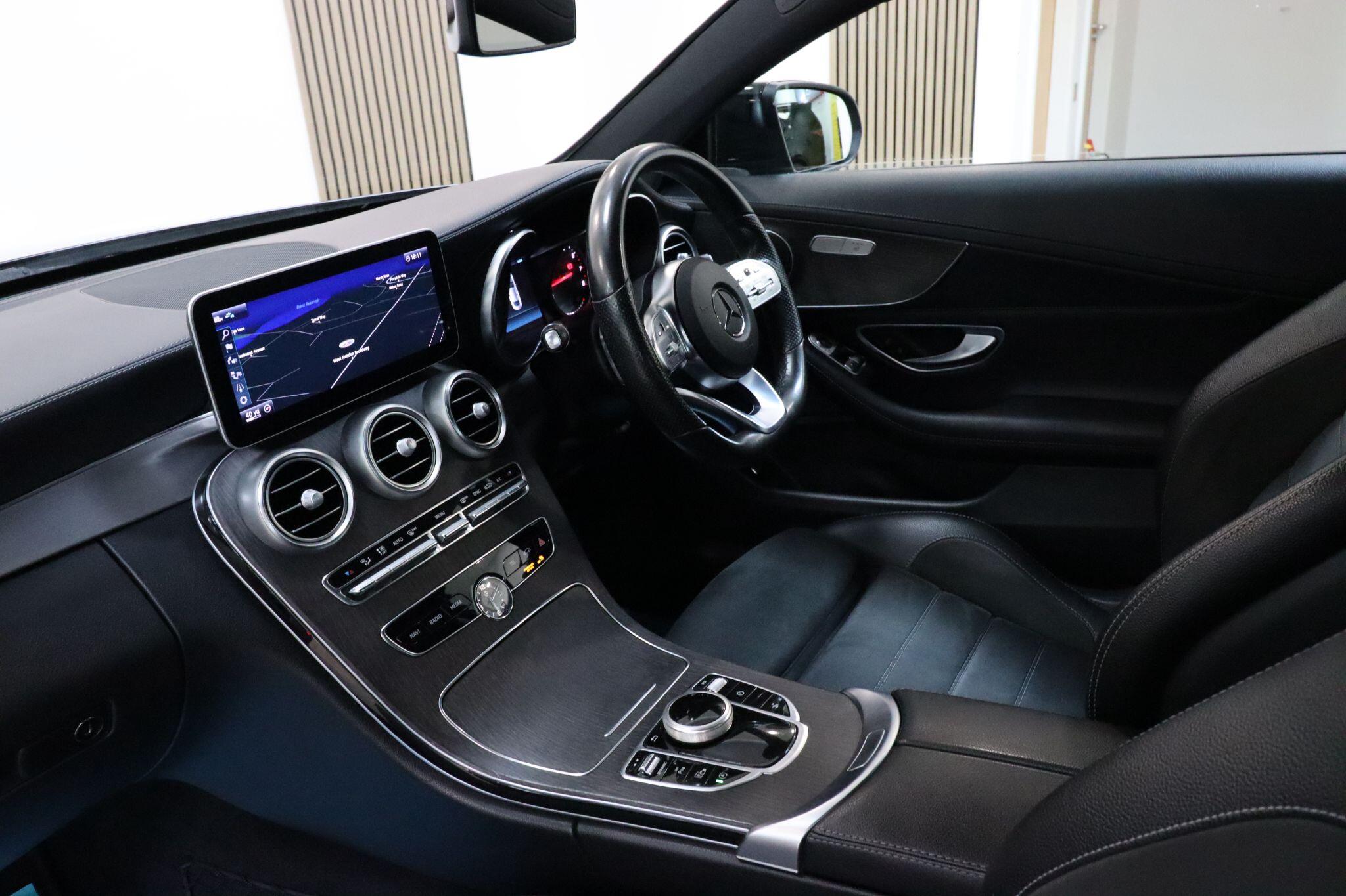 Mercedes-Benz C Class view 11