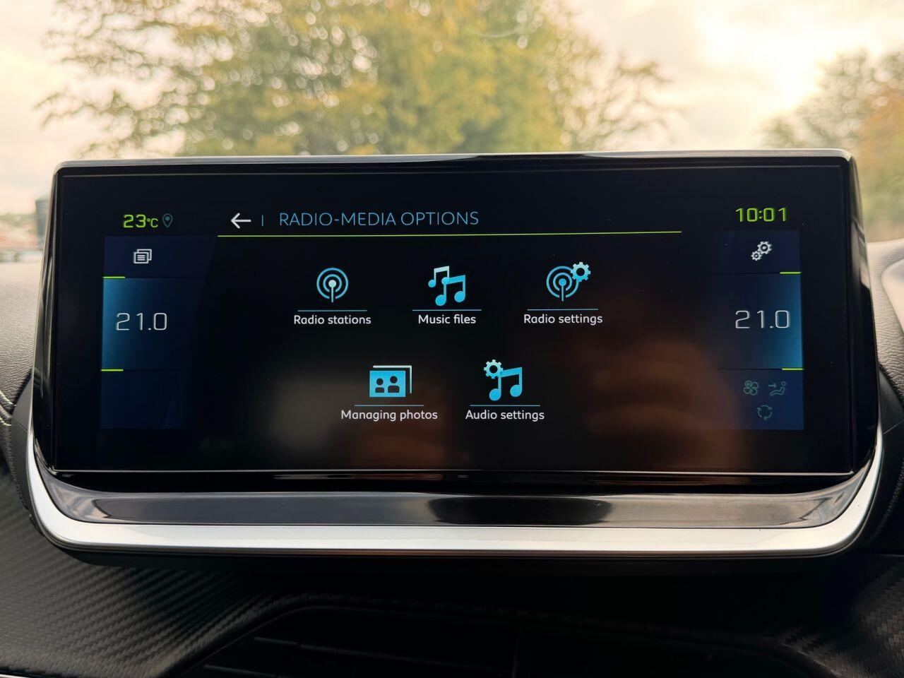 Peugeot E-2008 view 43