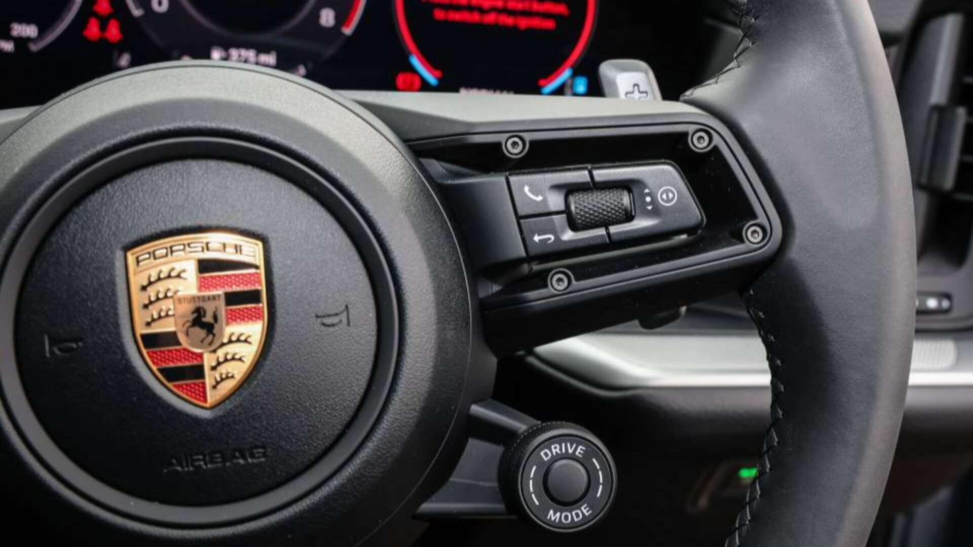 Porsche Cayenne view 26
