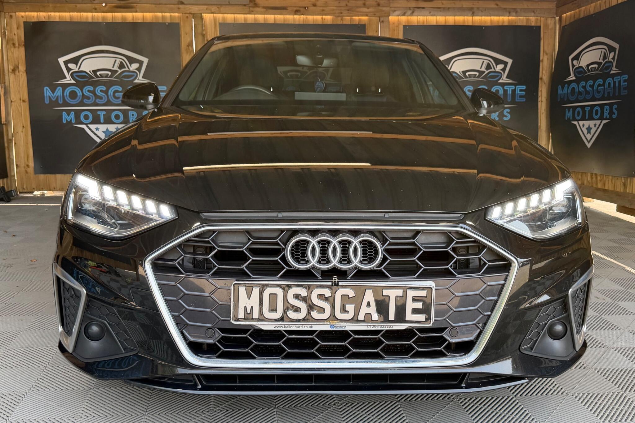 Audi A4 view 4