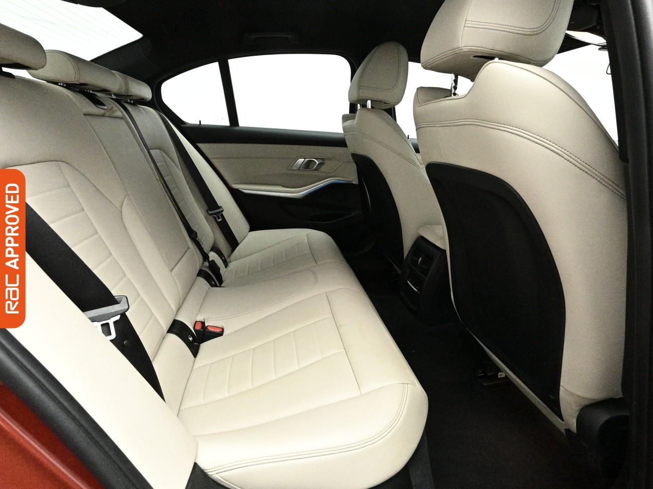 BMW 3 Series view 14