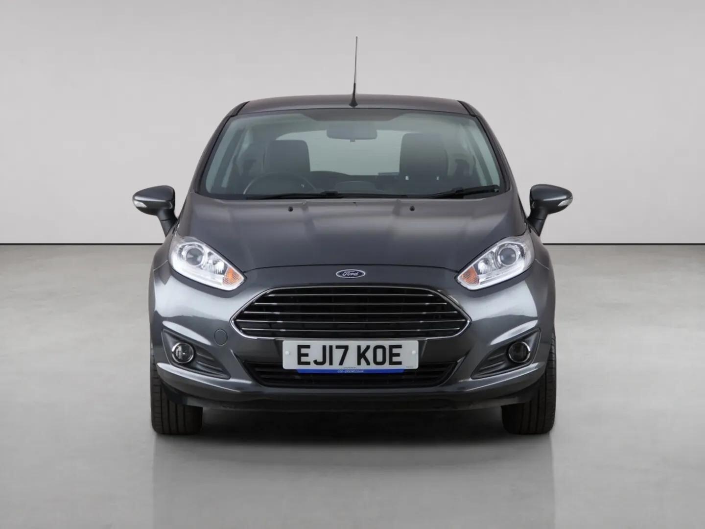Ford Fiesta view 5