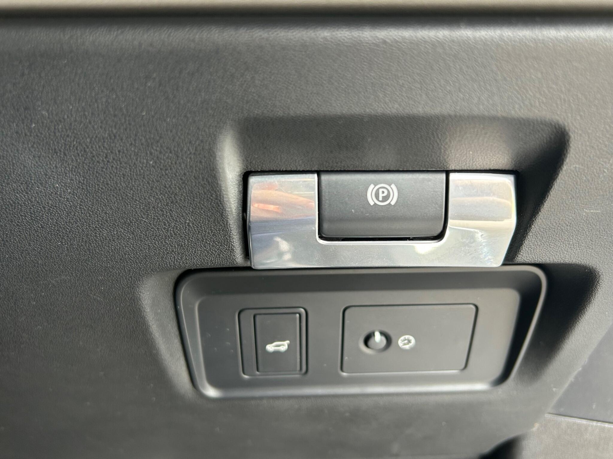 Land Rover Range Rover Evoque view 42