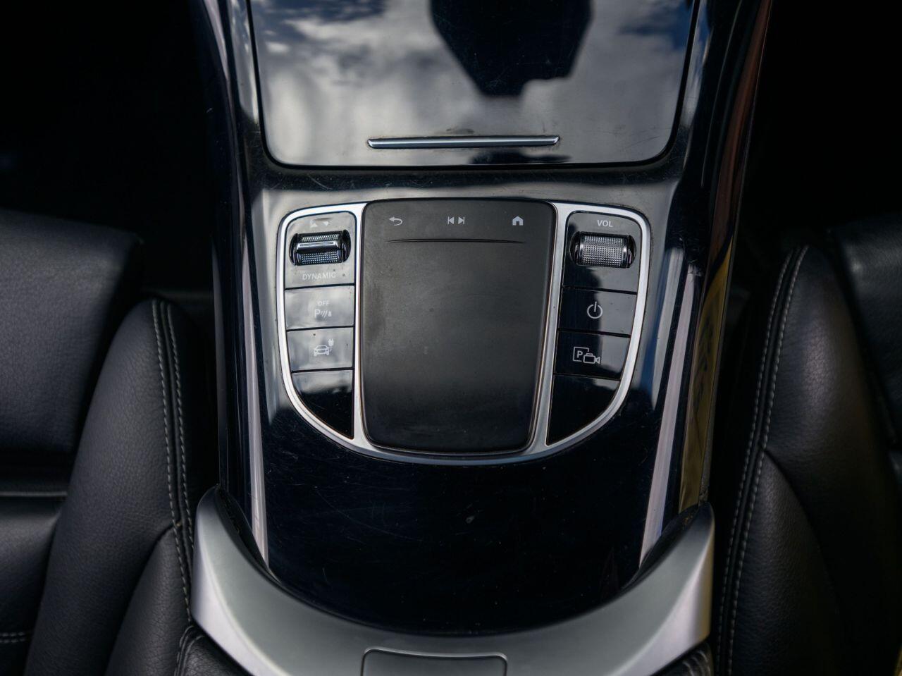 Mercedes-Benz Eqc view 28
