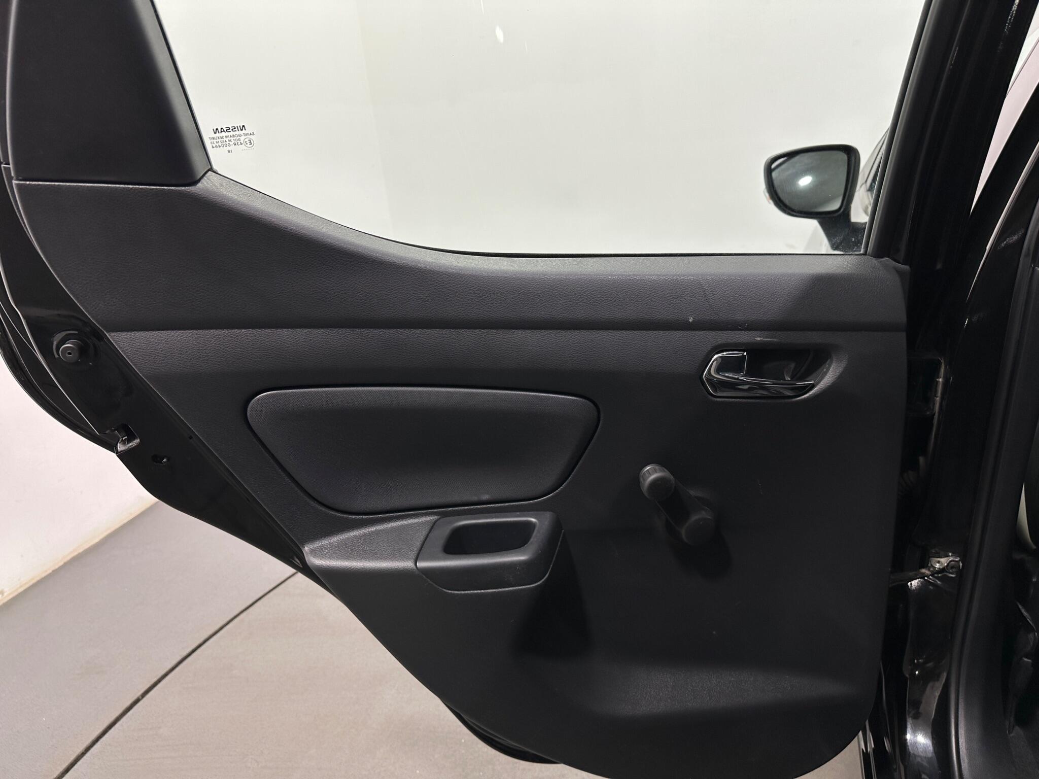Nissan Micra view 37