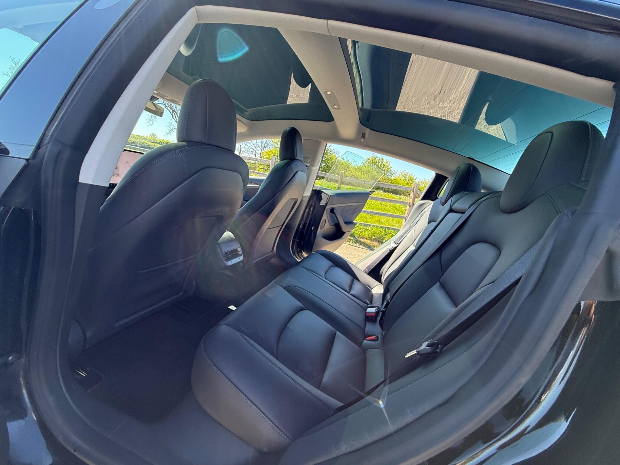Tesla Model 3 Saloon 4dr Electric Auto RWD (241 bhp) — photo 33 of 114