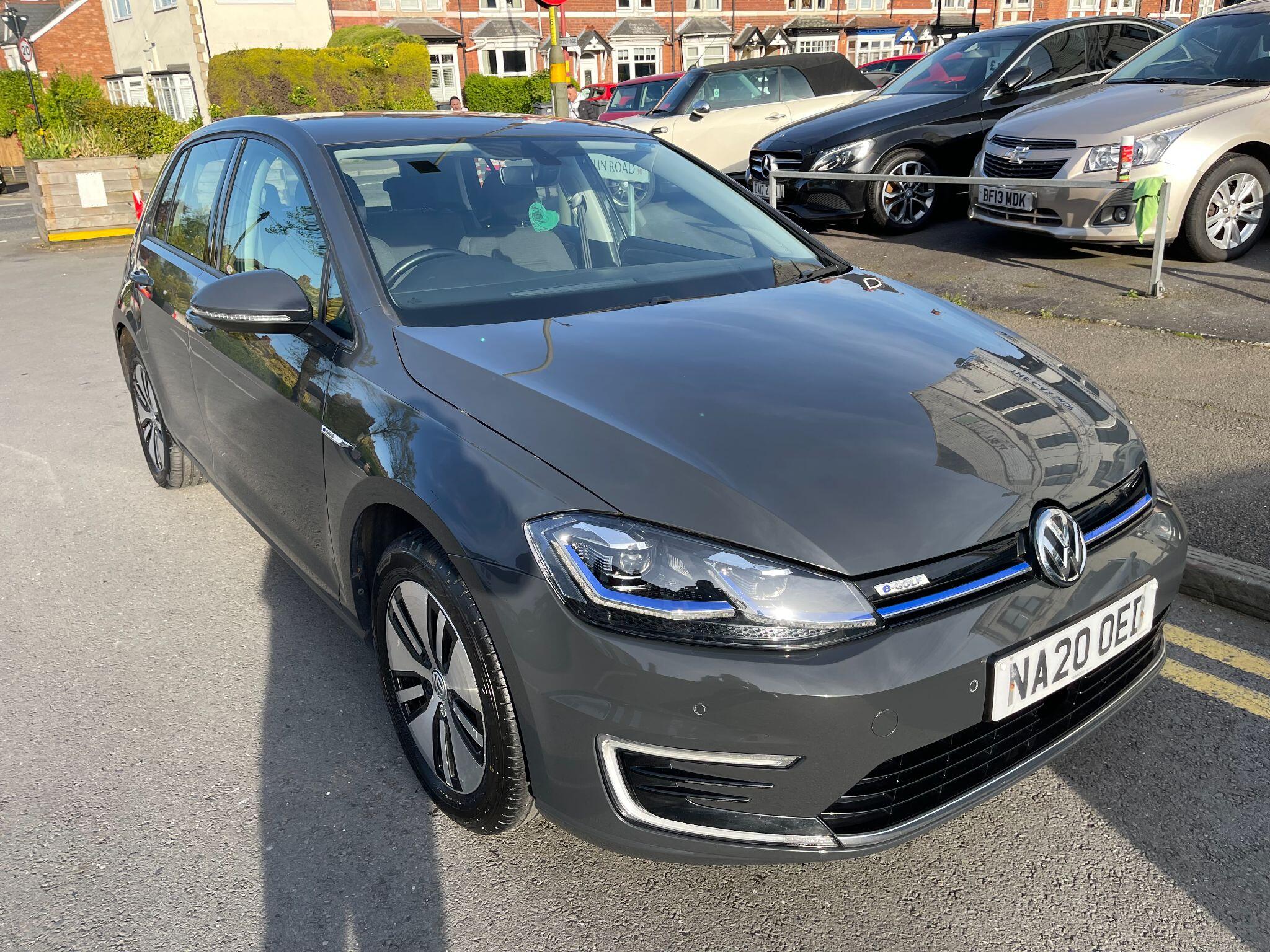 Volkswagen E-Golf view 5