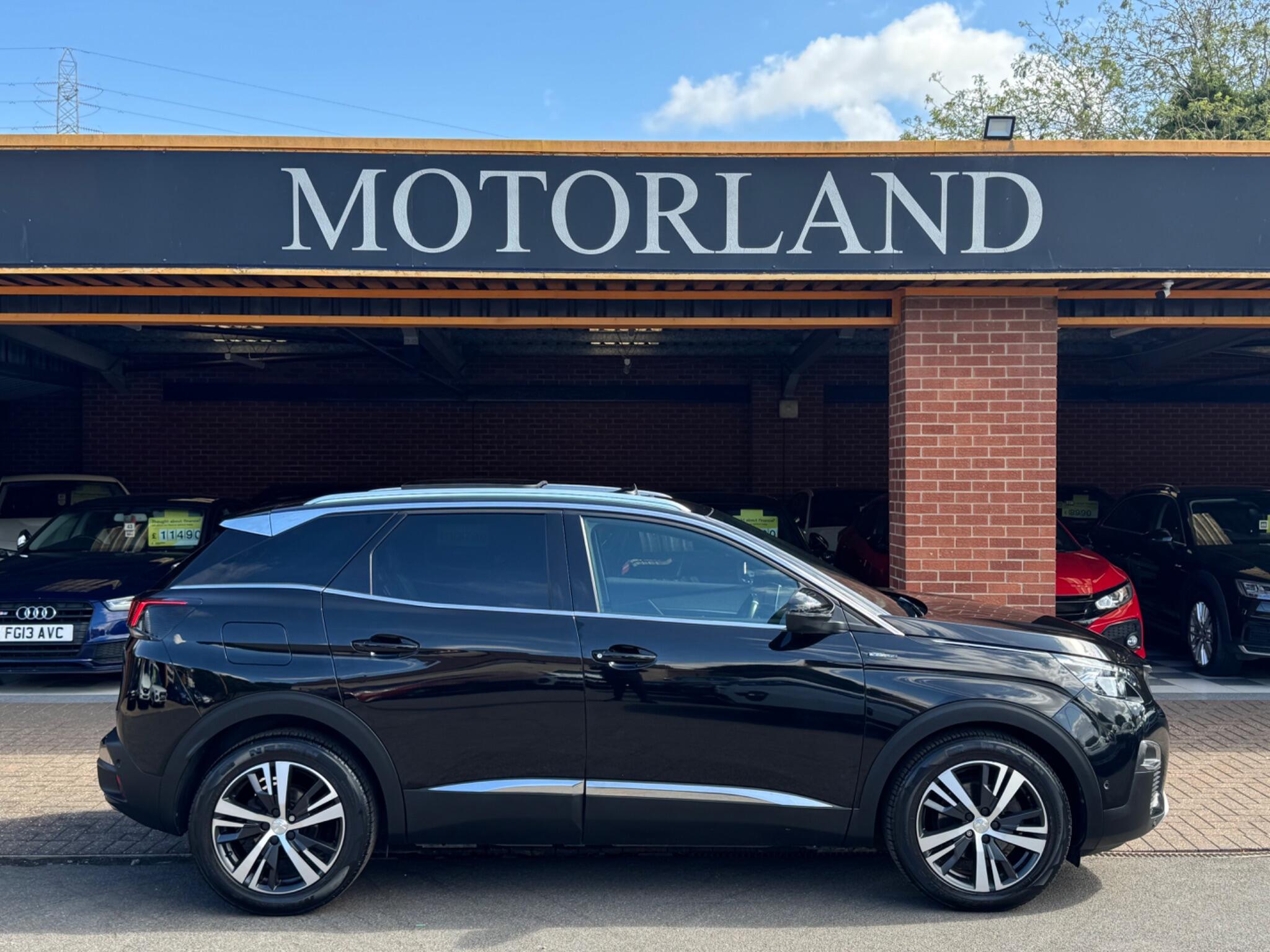 Peugeot 3008 view 5