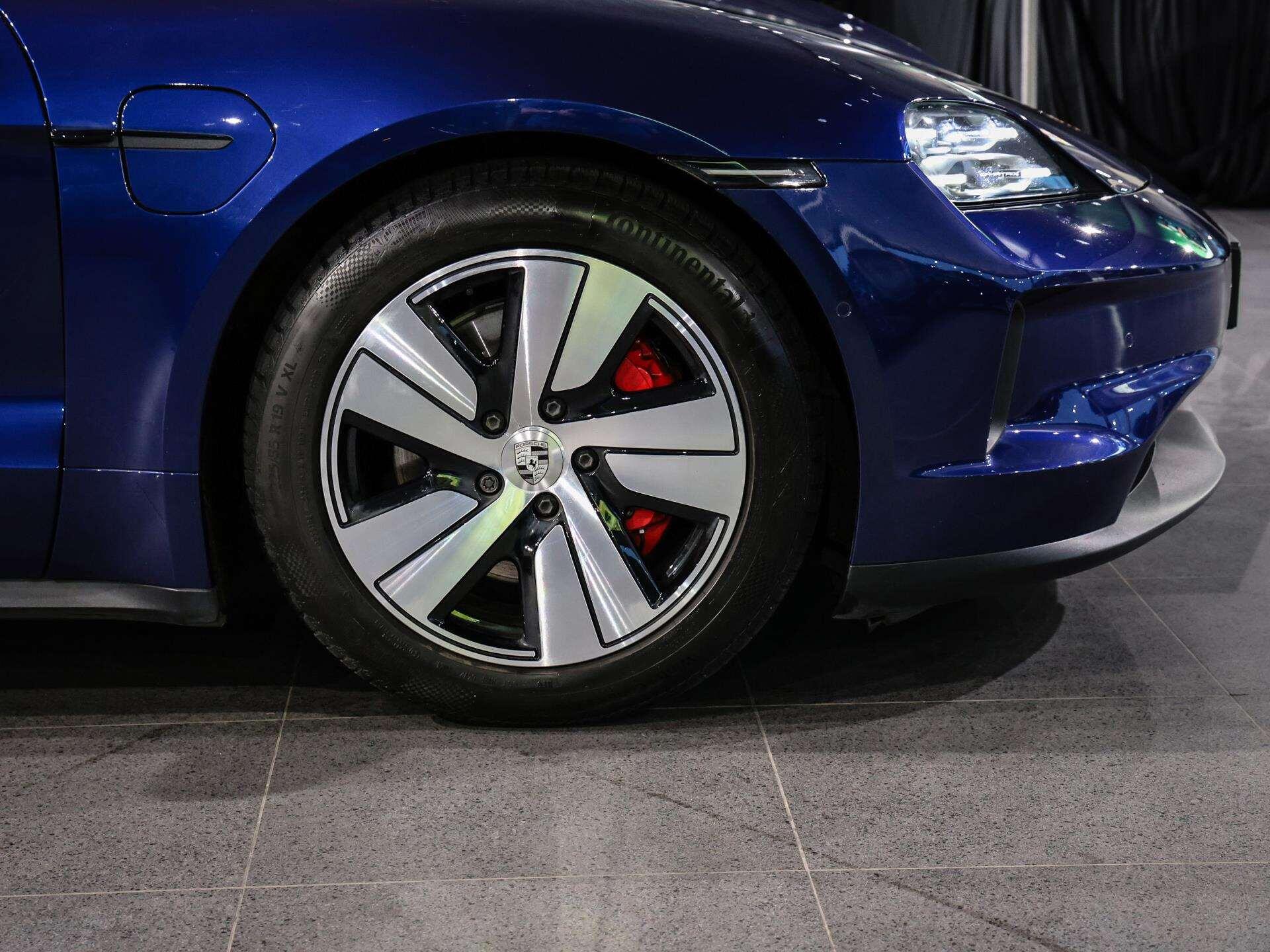 Porsche Taycan view 6