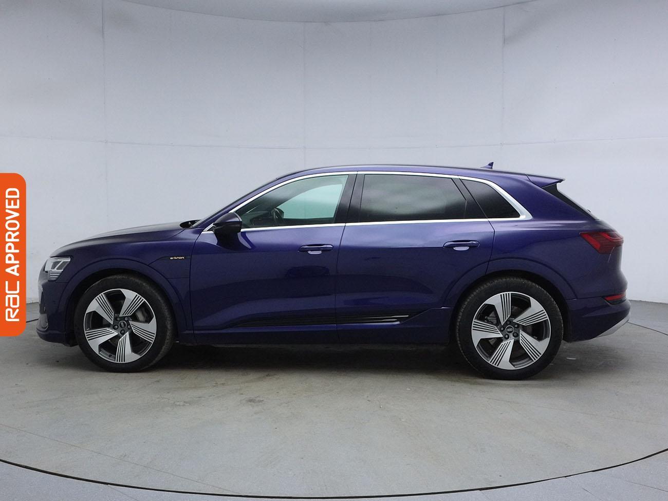 Audi E-Tron view 33