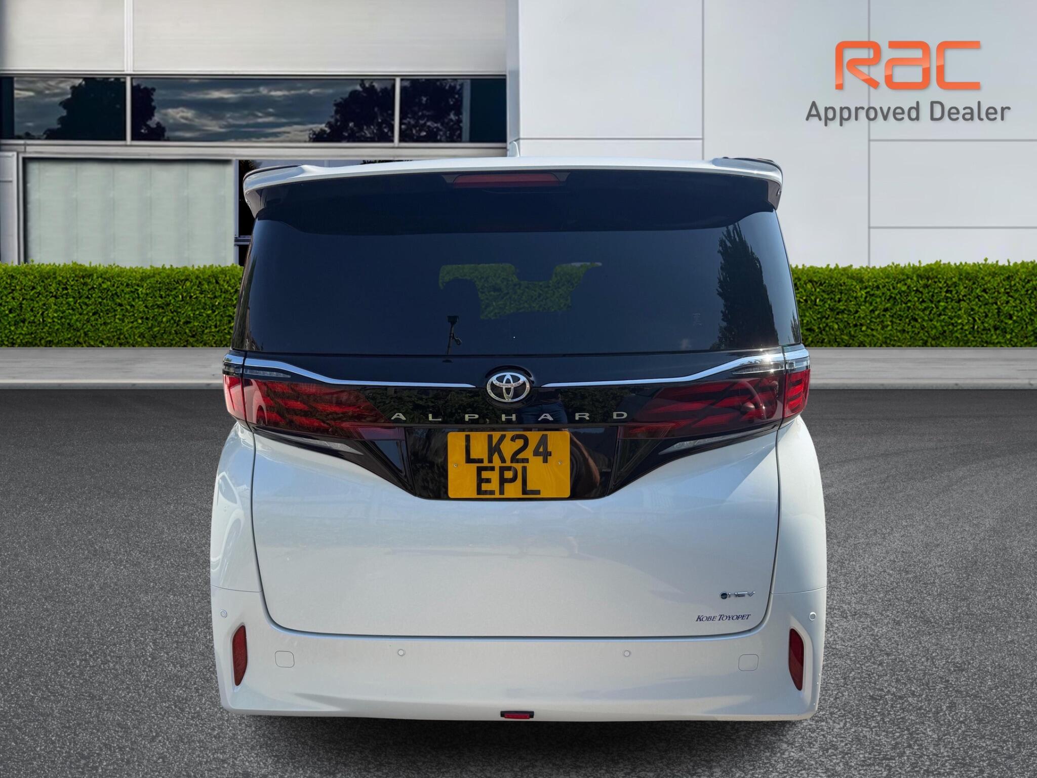 Toyota Alphard view 19