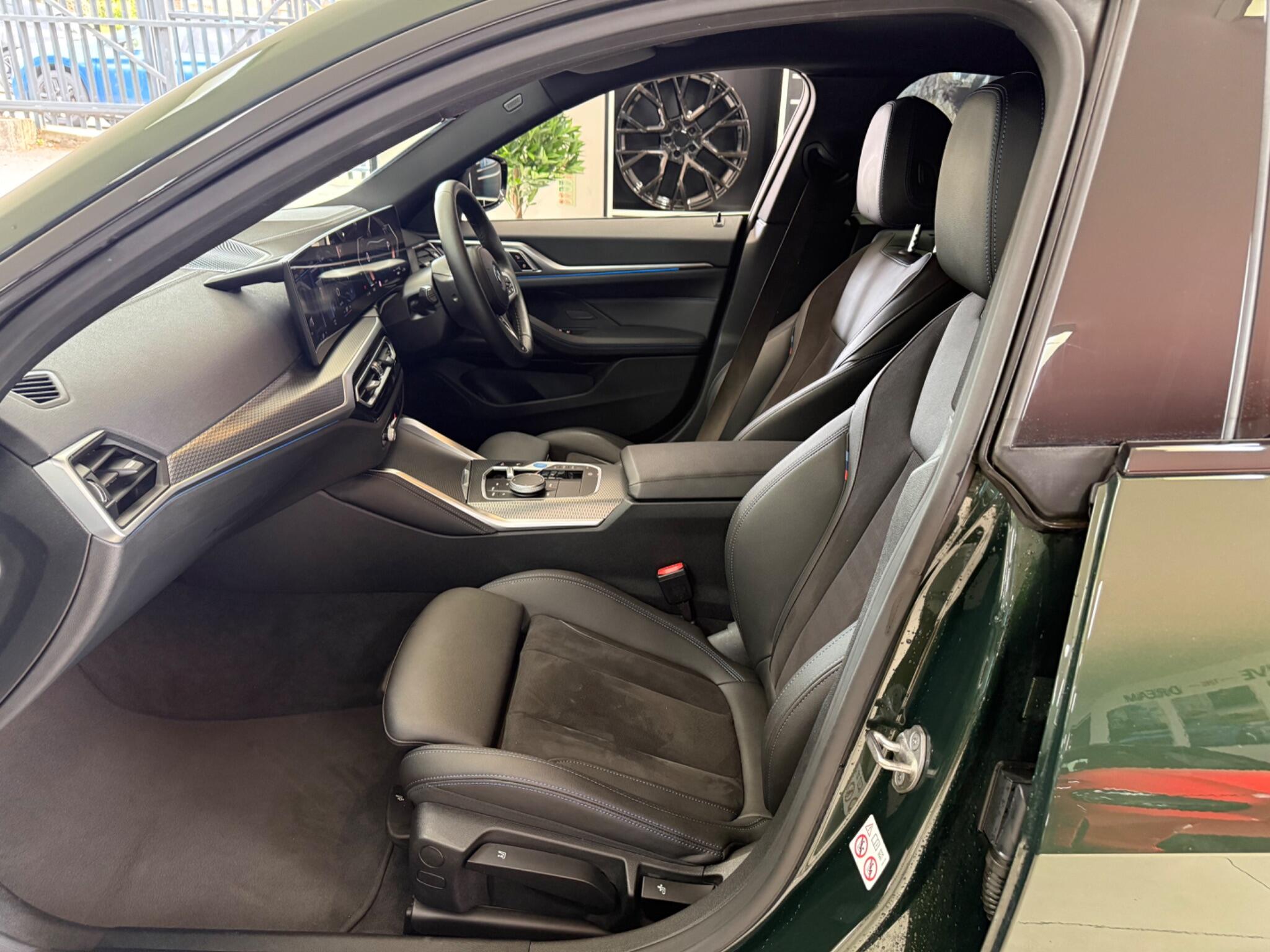 BMW I4 view 36