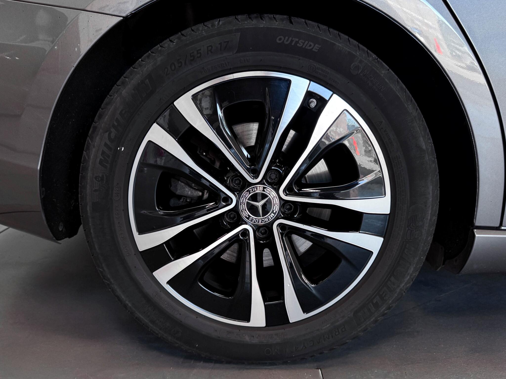 Mercedes-Benz A Class view 61