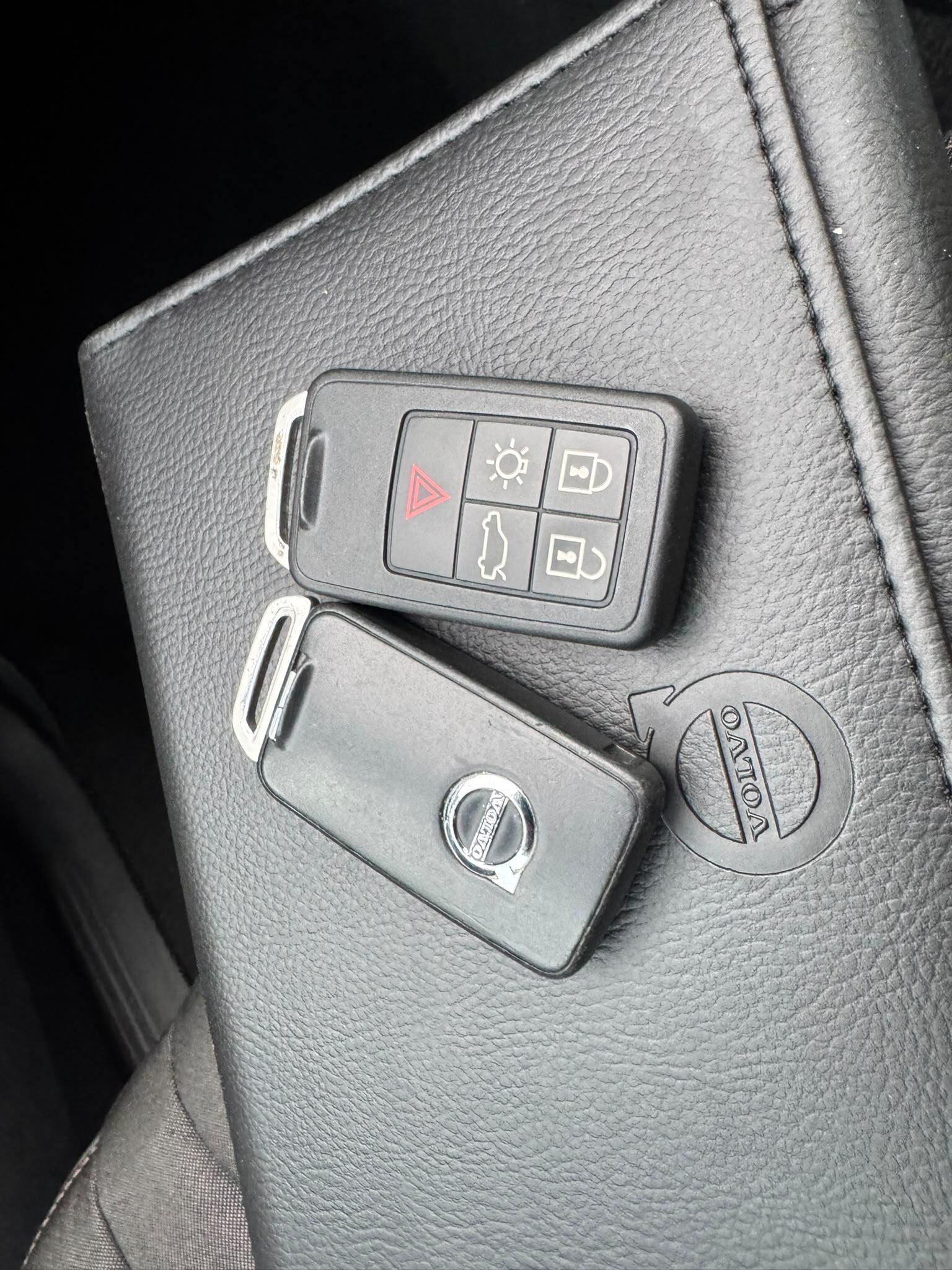 Volvo V40 Cross Country view 51