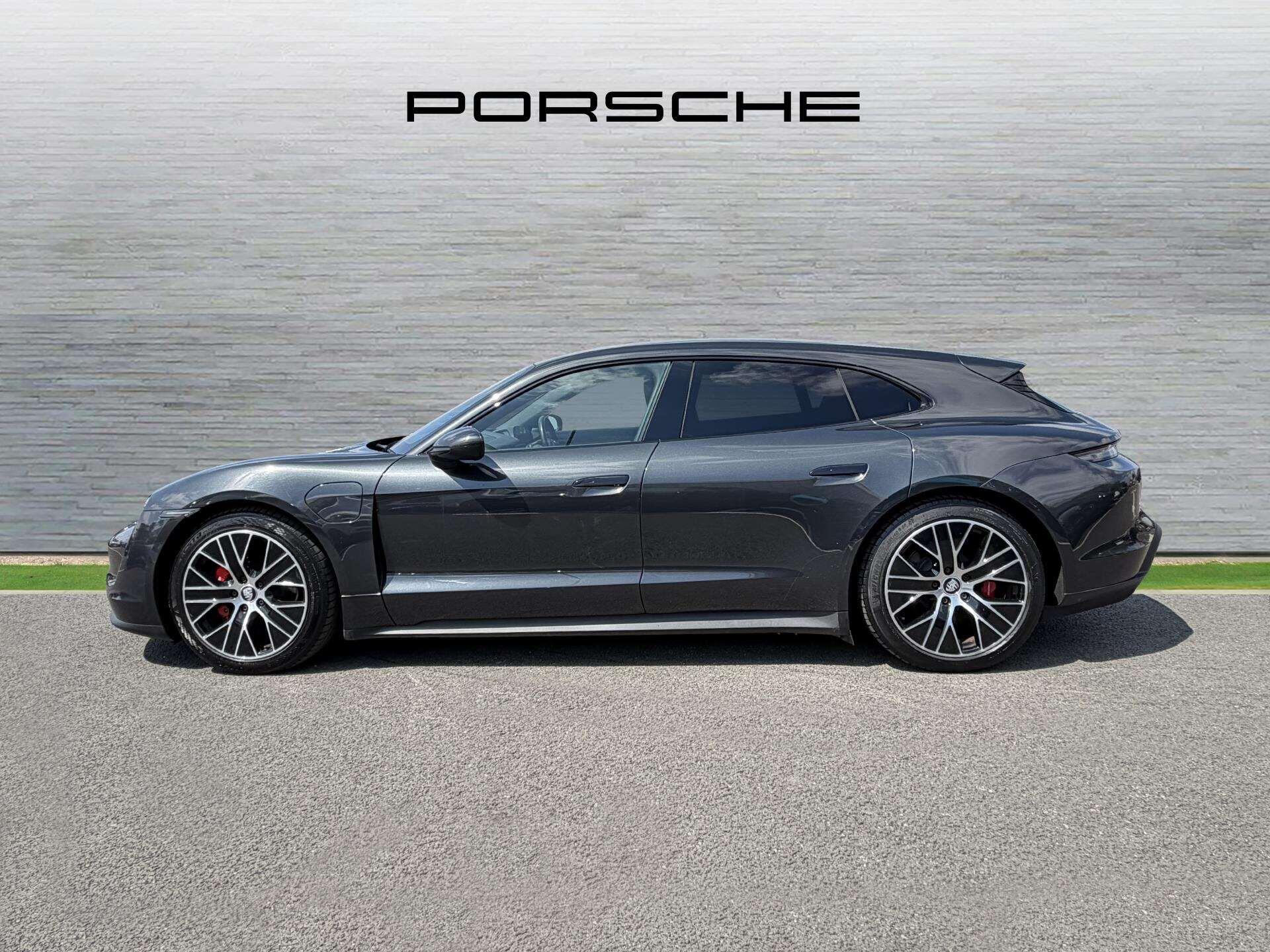 Porsche Taycan view 8