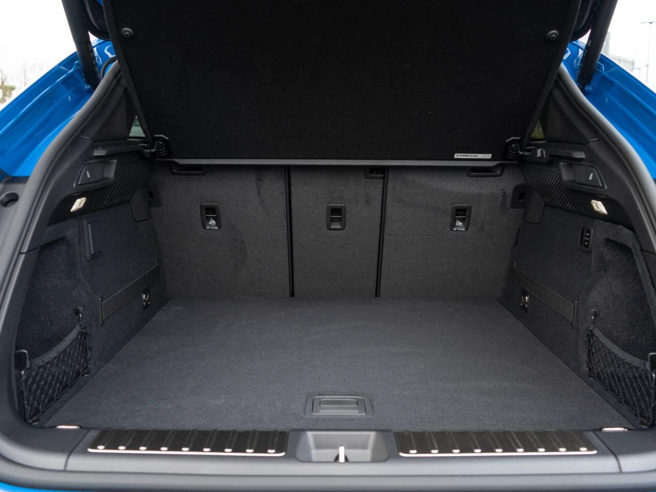 Porsche Macan view 45