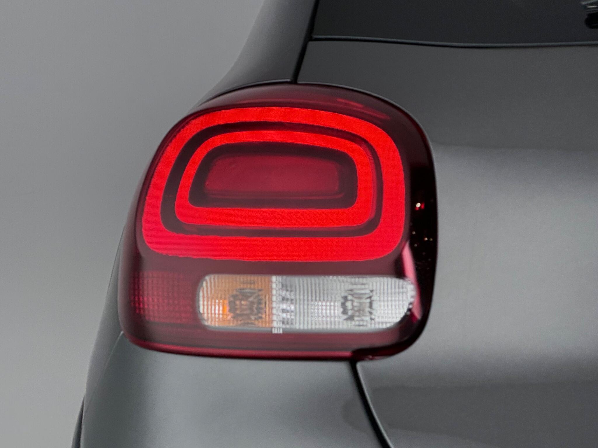 Citroen C3 view 11