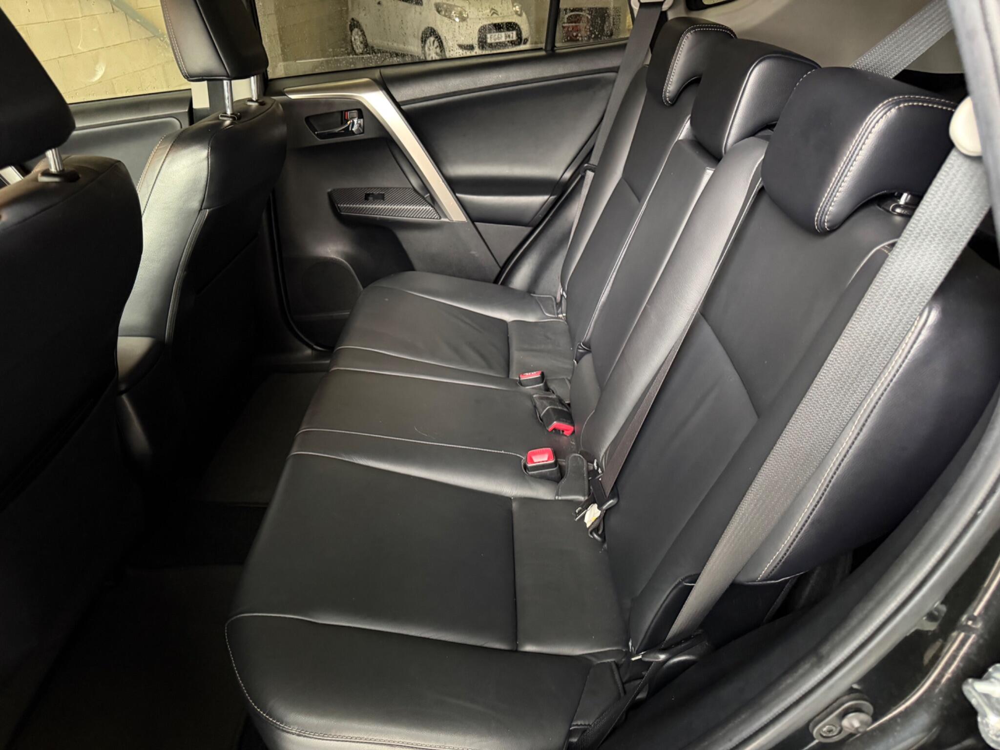 Toyota RAV4 view 75