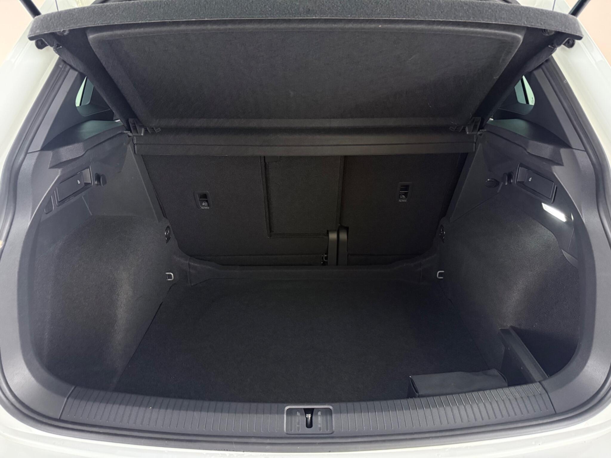 Volkswagen Tiguan view 10