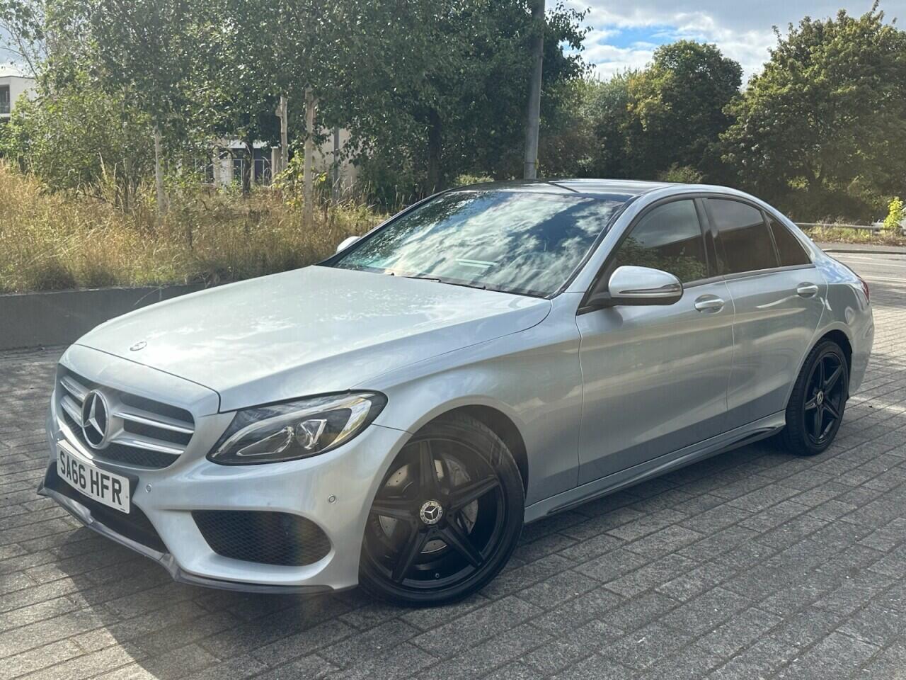 Mercedes-Benz C-Class view 18
