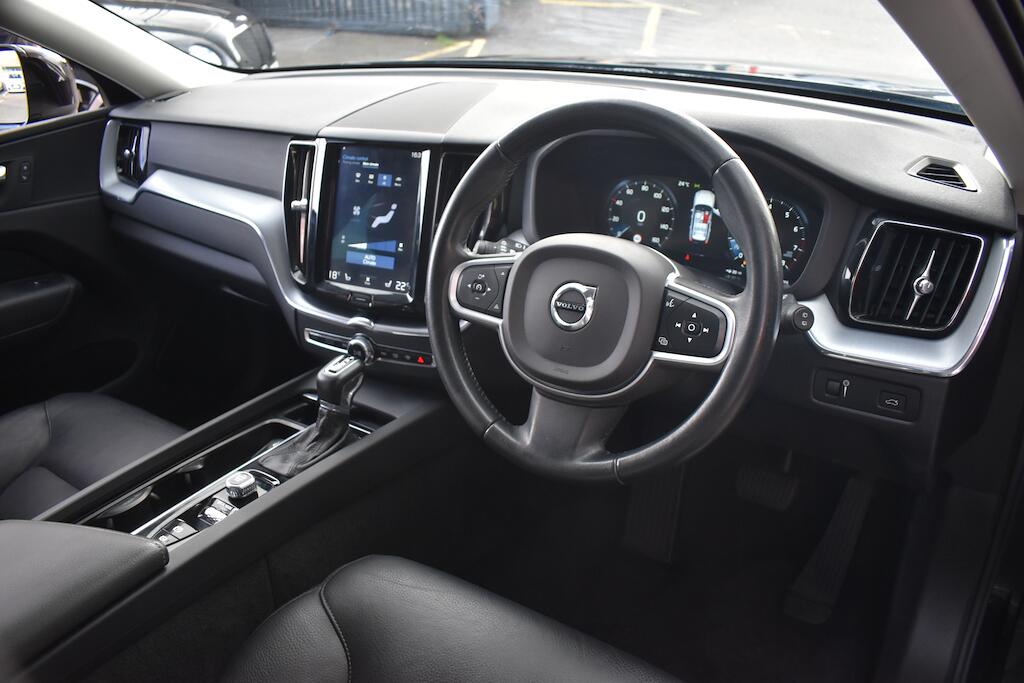 Volvo XC60 view 16