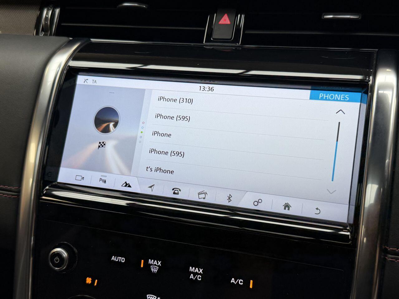 Land Rover Discovery Sport view 56