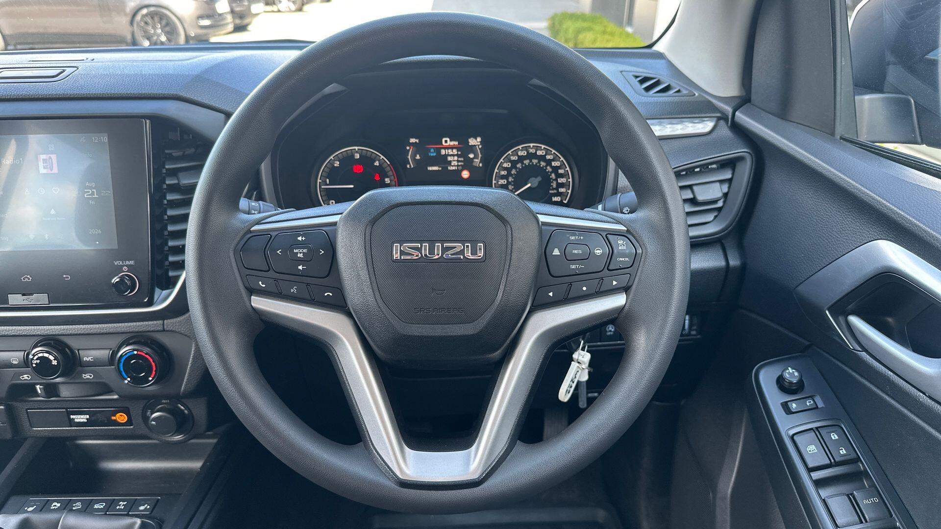 Isuzu D-Max view 14