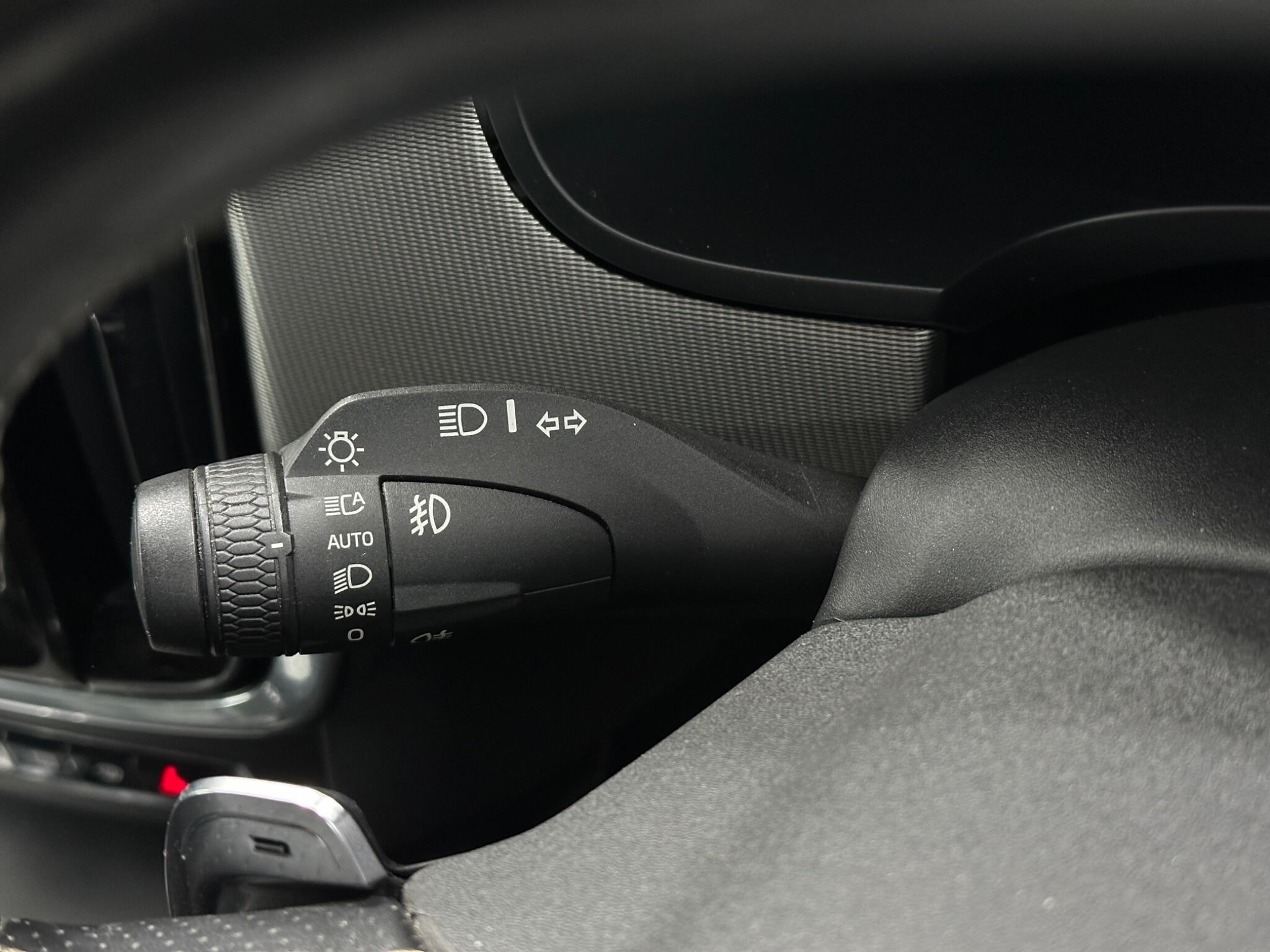 Volvo S90 view 14