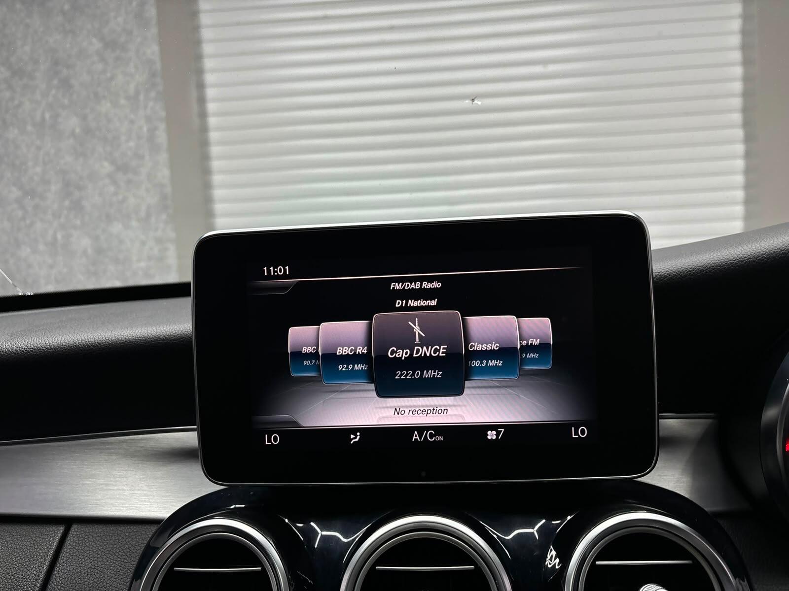 Mercedes-Benz C Class view 24