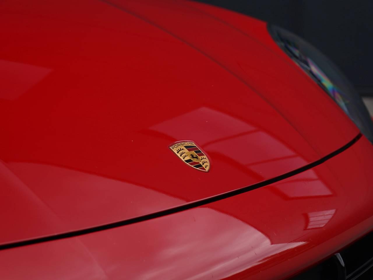 Porsche Cayenne view 58