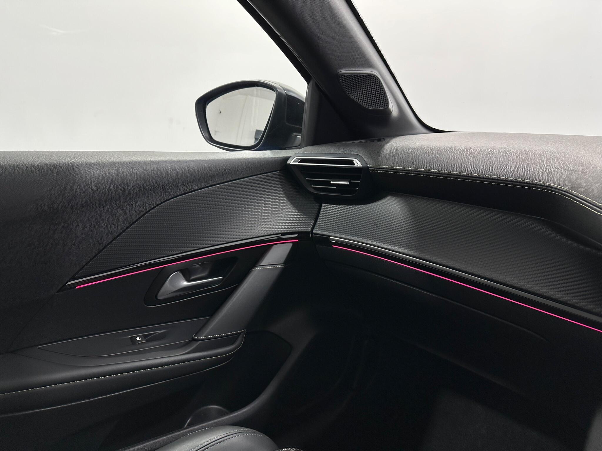 Peugeot 208 view 25