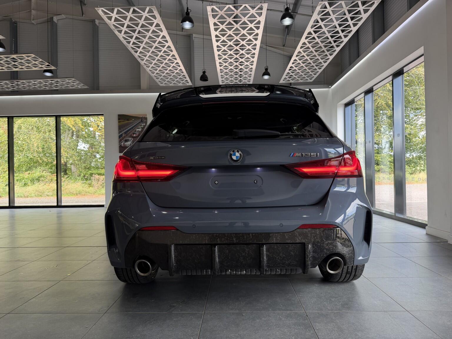 BMW 1 Series view 28