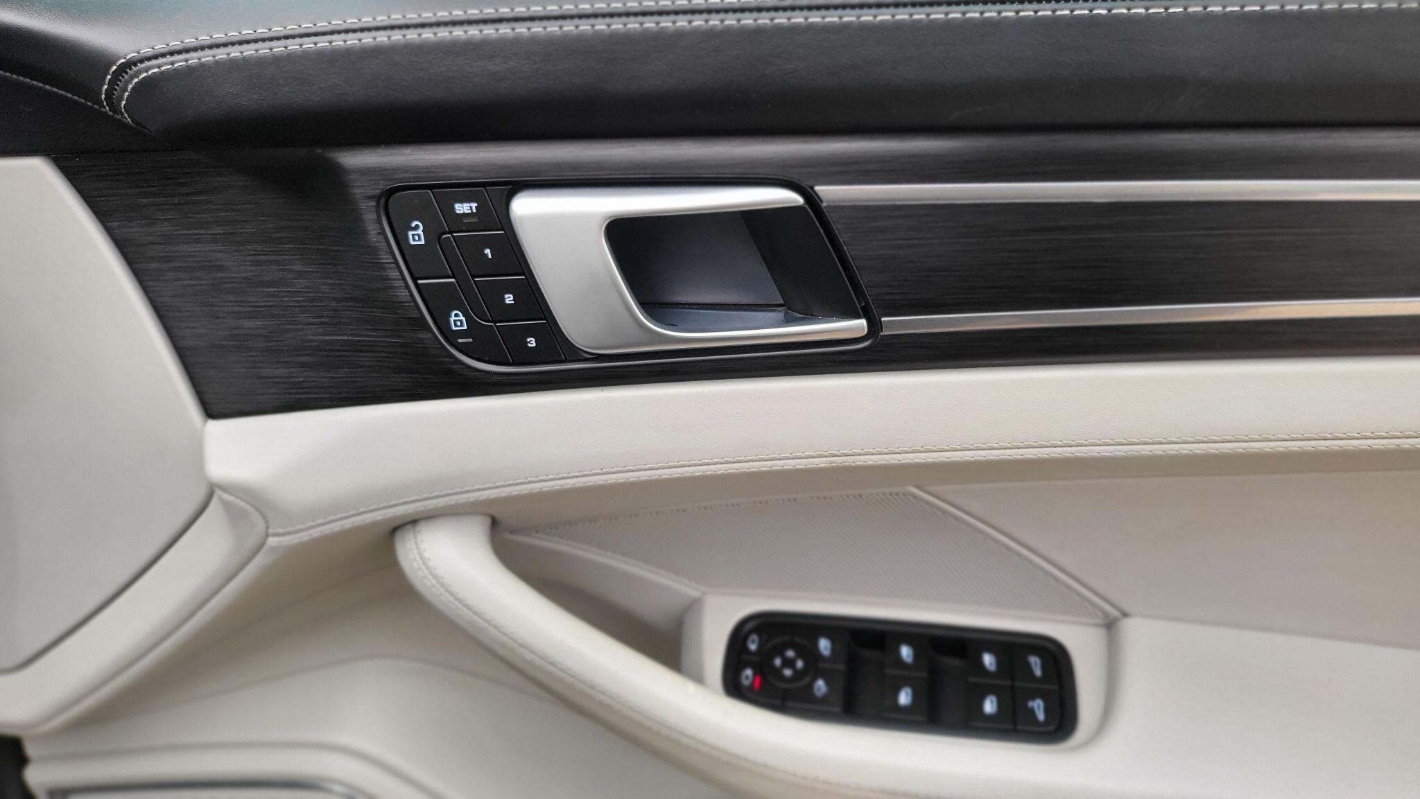 Porsche Panamera view 24